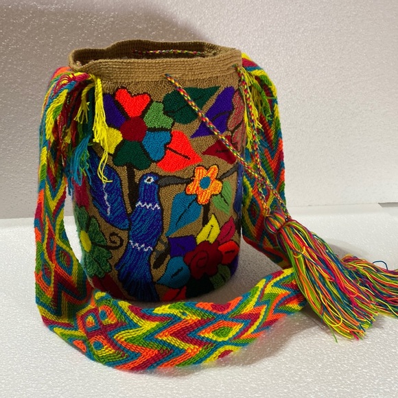Authentic Wayuu mochila - Picture 1 of 3
